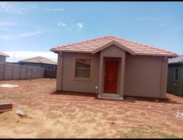 3 BEDROOM HOUSE FOR SALE IN SALFIN